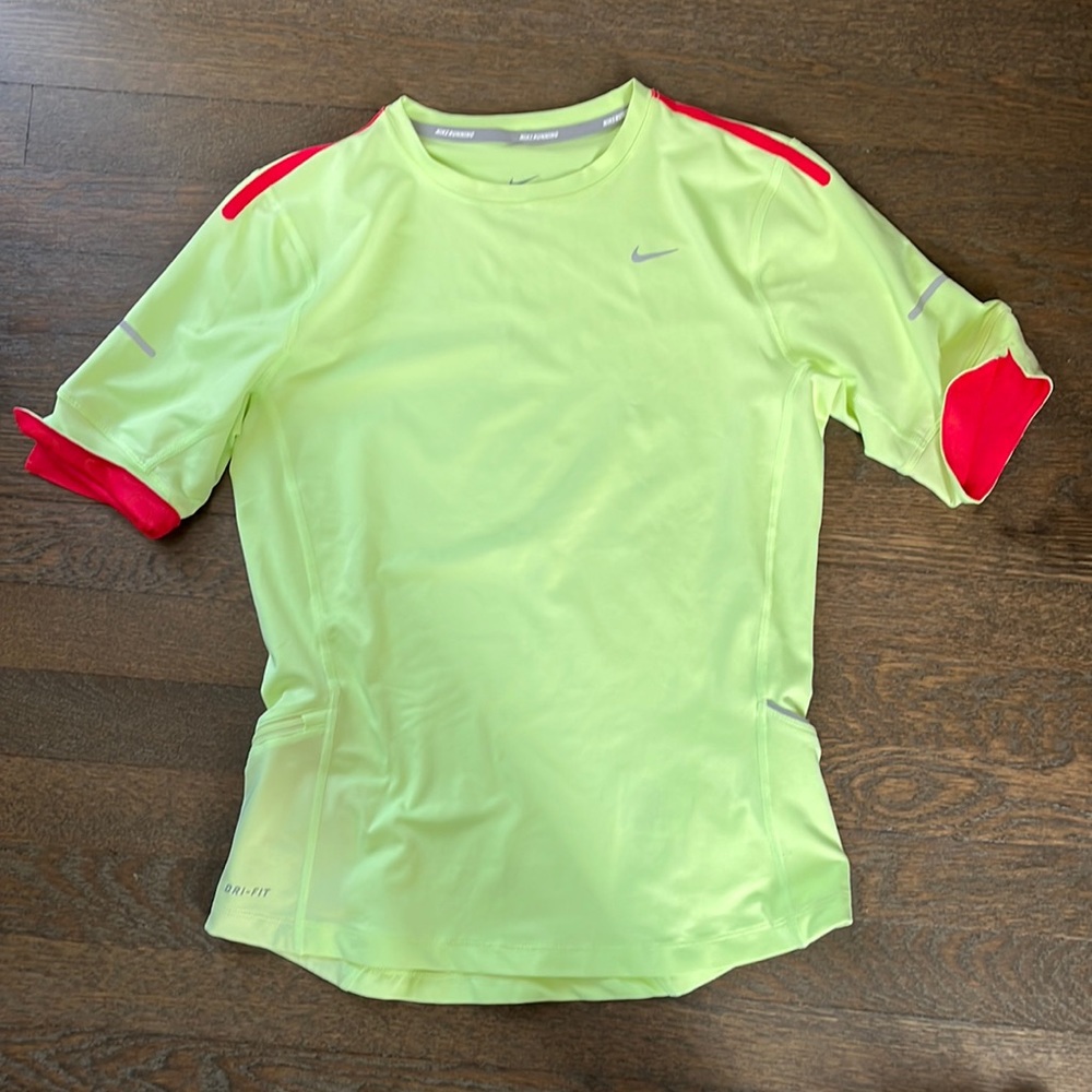 Nike Dri-Fit running top. Size Small.